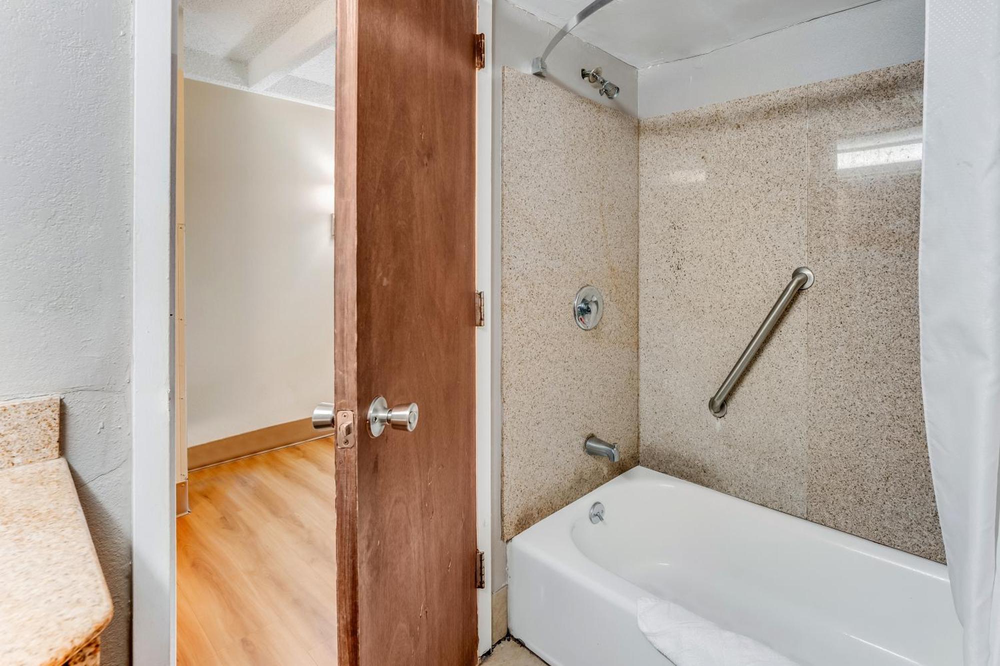 Red Carpet Inn & Suites Filadelfia Zewnętrze zdjęcie